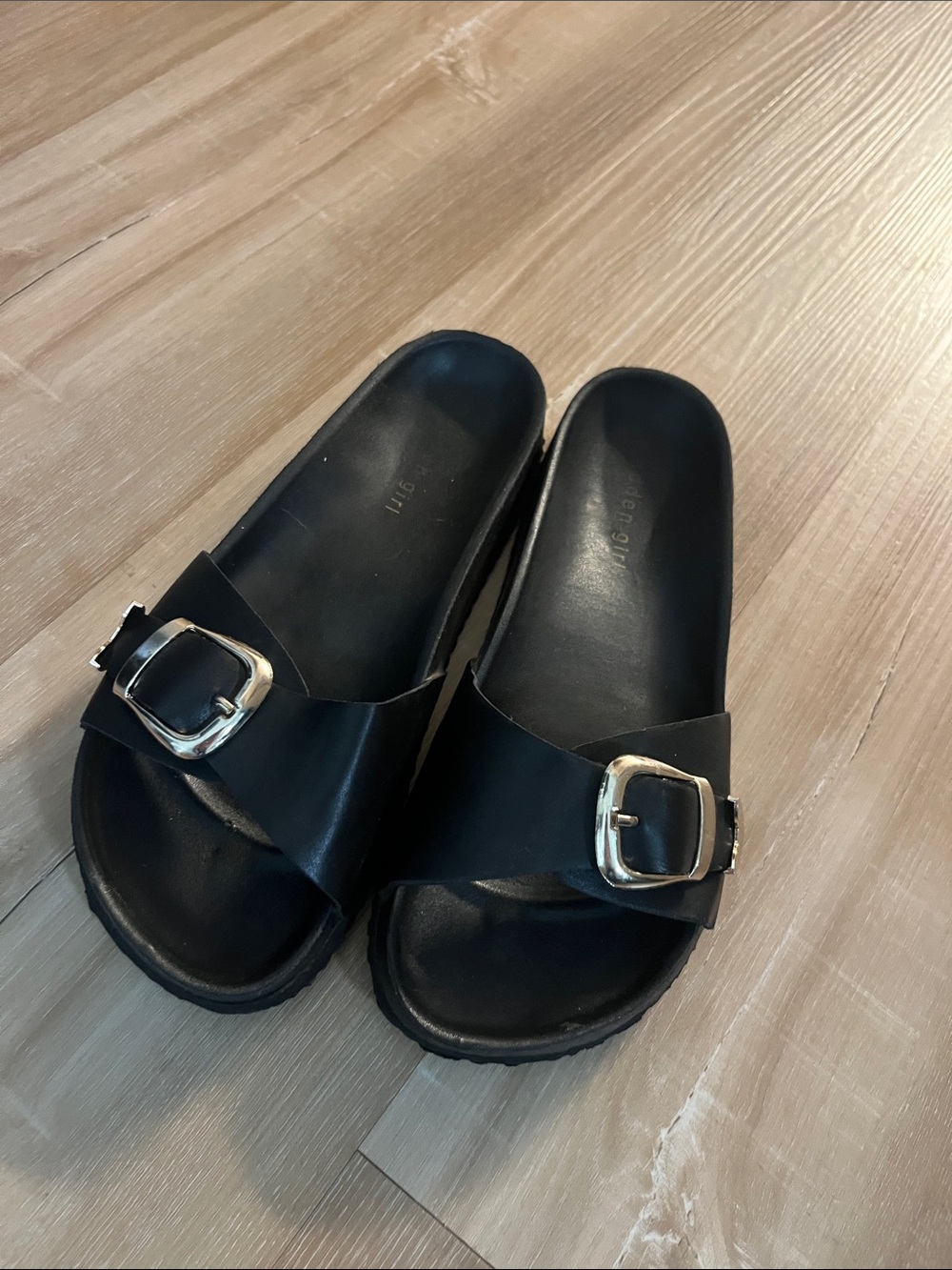 Madden Girl Womens Black sandals with gold buckle